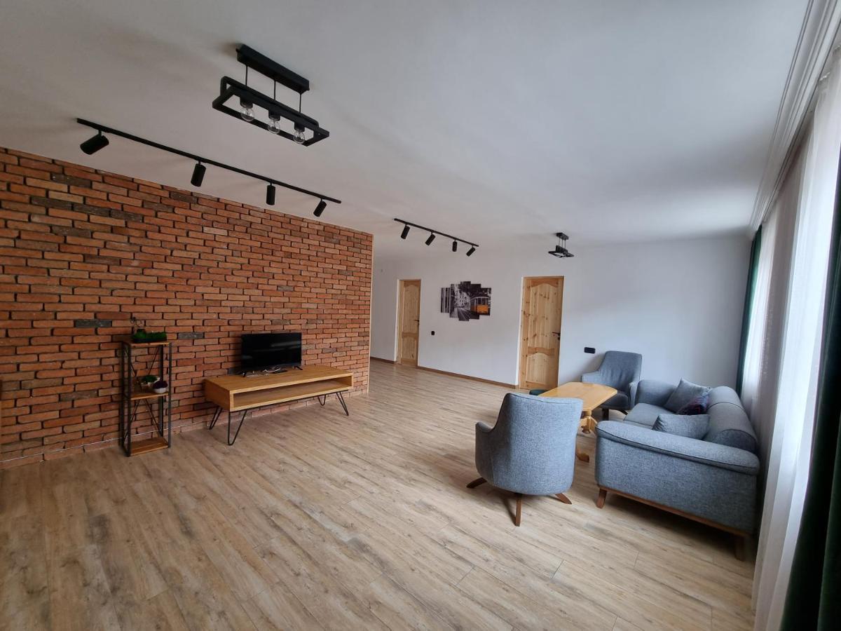 Villa Sunshine , Apartment With 4 Bedrooms,Whole Apartment, Апартмент Целиком ديليجان المظهر الخارجي الصورة
